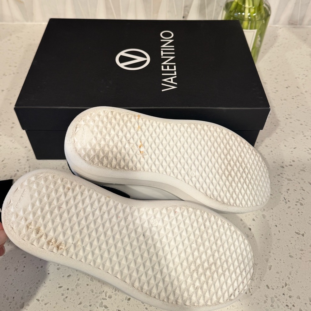 Valentino by Mario Valentino Fresia Sneaker - Picture 5 of 6